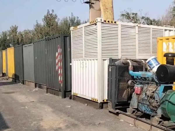 丹阳200KW柴油发电机机组每小时油耗是多少？